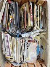 une boite remplie d 'etiquette