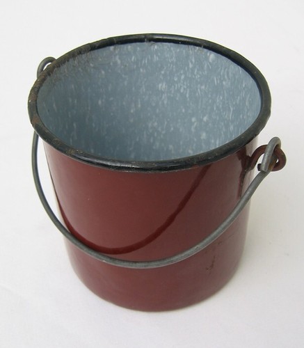 Petite gamelle ouvrier en - petite, d'ouvrier
