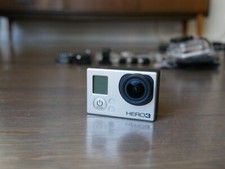 GoPro Hero 3 en très bon état avec de nombreux accessoires
