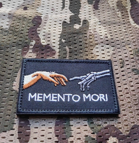 Badge memento mori - badge,