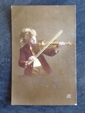 CP ENFANT MUSICIEN JOUE VIOLON - 58874