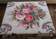 ANCIENNE BOITE recouverte EN TISSU DECOR DE FLEURS SHABBY