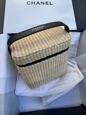 Vanity Chanel Les Beiges