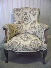 Beau fauteuil bergère ancien