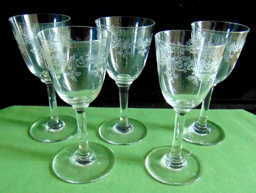 Verres vin blanc ou - a,