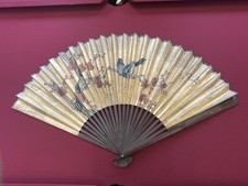 Grand Eventail Art Asiatique Doré Ancien Décor Floral Oiseaux
