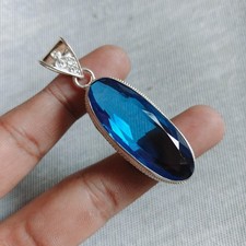 Pendentif pierre précieuse