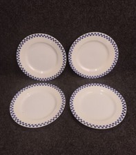 Lot 4 Assiettes Faience E.C