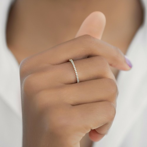 Diamond memory gold ring