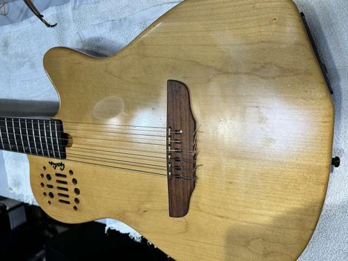 Godin autre type - autre,