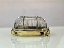 Ancienne lampe de cloison