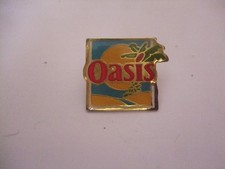 PINS  BOISSON  OASIS
