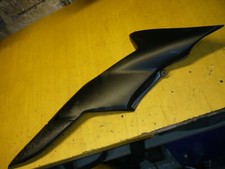 flanc droit cache cadre Suzuki sv 650 47110-18k00 2017 2019