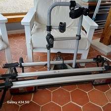 porte vélo sur attelage 2 ou 3 vélos, très bon état