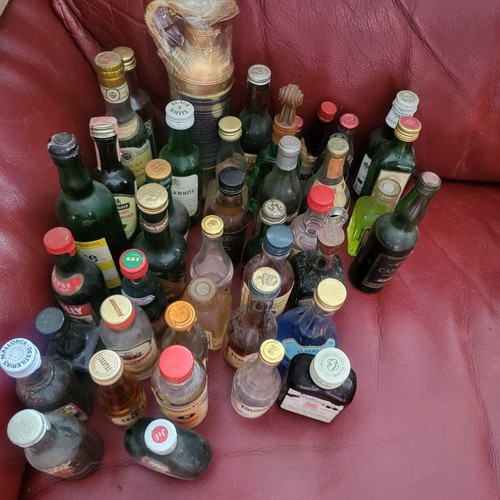 Lot mignonettes vintage alcool - lot,