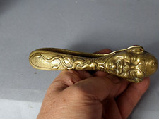 Ancien casse-noix et noisettes