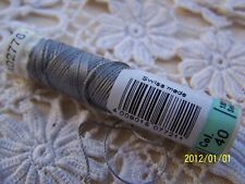 Bobine de soie Gutermann cordonnet 10m. Coloris n°40. "gris  " Réf. N°71
