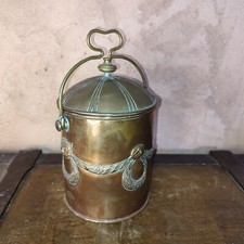 Antique pot couvert en cuivre