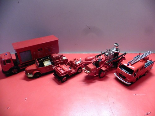 Lot 5 miniatures - 5,