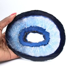 Tranche d’agate bleue polie