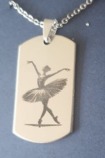 Pendentif en inox gravé "Danseuse de ballet"