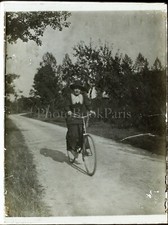 Femme au Vélo Promenade Route de Campagne, Photo Plaque Verre VR6L6
