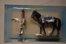 STARLUX ATLAS EN PLOMB COLONEL DU 1 ER CARABINIERS