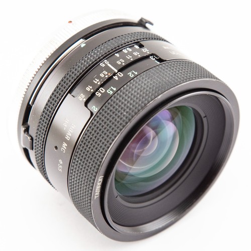 Objectif grand angle tamron - grand,