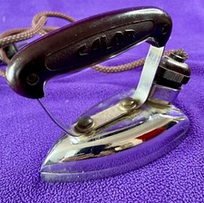 Bakélite Ancien Fer à Repasser CALOR Poignée Tri-voltage 1950 - Magnifique