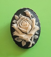 Attache foulard vintage Camée