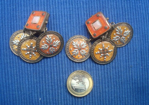 B32 paire boucle - b32, oreille