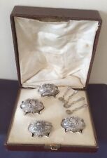 Bel ensemble de 4 salerons en argent 1er titre avec verrines, dans leur coffret