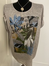 blouse imprimée sur le devant