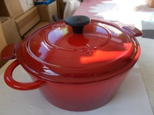 Cocotte avec couvercle en fonte émaillée rouge FONTIGNAC, 24, genre le CREUSET.