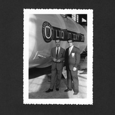 Deux hommes chic avion canada