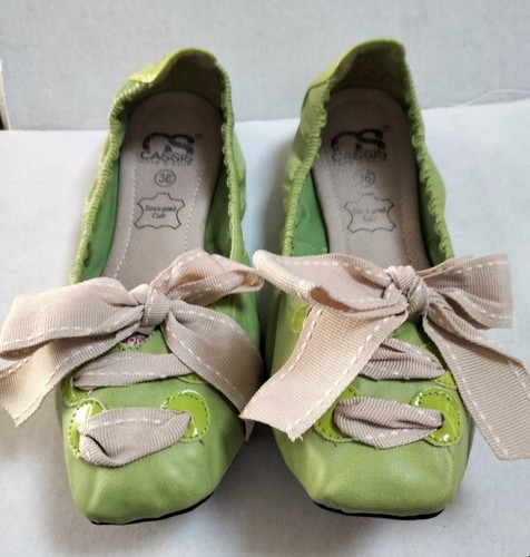 Ballerines tout cuir vert
