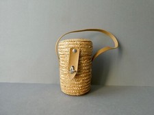 petit panier en paille tressée, étui pour verre de cure