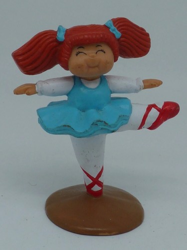 Figurine ancienne pvc danseuse - ancienne,