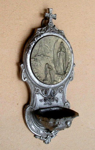 Petit crucifix bénitier - *,