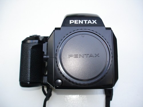 Reflex argentique moyen format