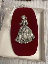 Cadre tableau estampillé et Femme Chic étains du prince