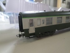 1 VOITURE VOYAGEUR DEV AO 2°CL LIVREE VERTE GRISE LOGO NOUILLE SNCF hj4182-1