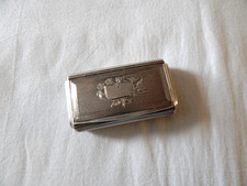 ANCIENNE Petite BOITE en