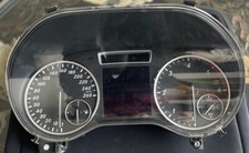 COMPTEUR MERCEDES B200 2014