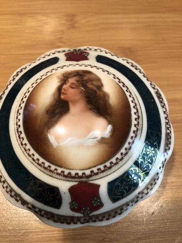 Ancienne boîte bijoux - ,