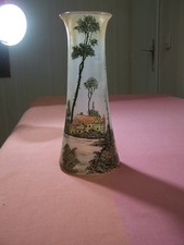 vase en pate de verre,decor de paysage,maison,signé LAIGNELET h 22cm