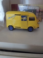 voitures miniatures anciennes 