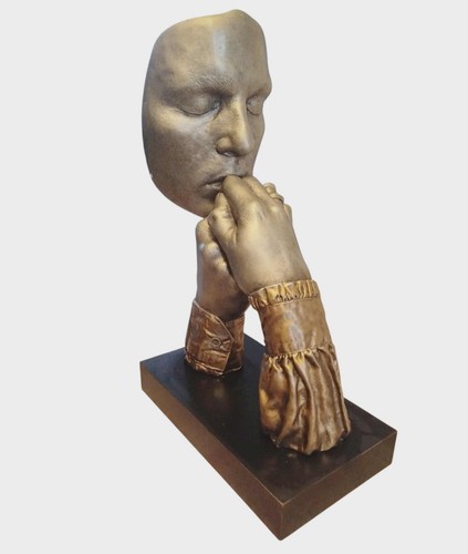 Statue sculpture john - /,