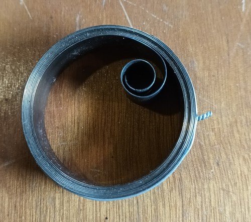 Ancien ressort pour pendule