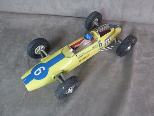 Grande voiture course - grande,